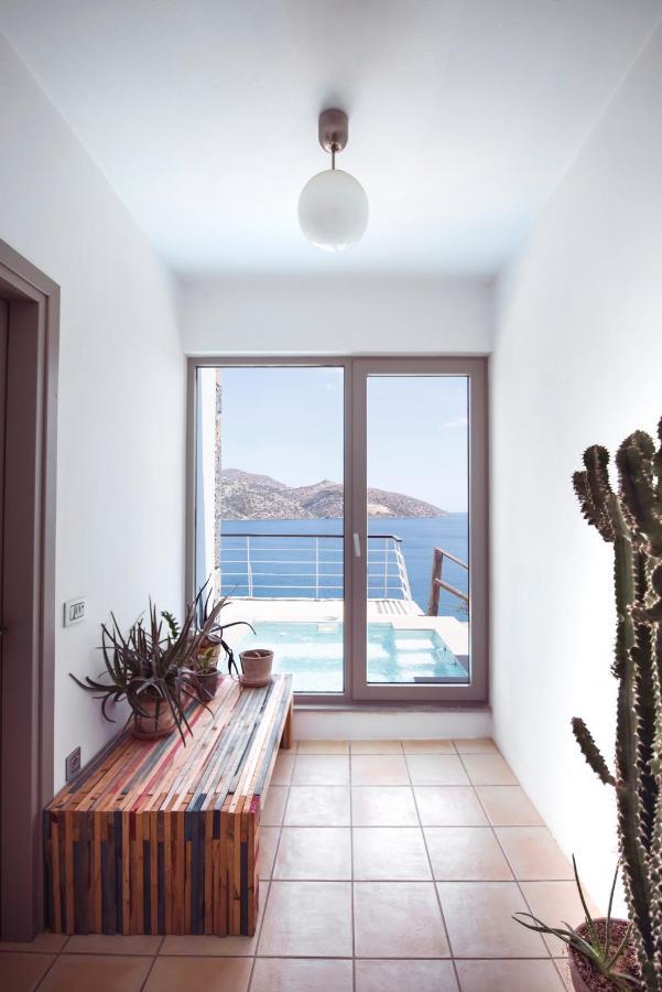 Villa Aiolos: Above The Sea, Within Agios Nikolaos Bagian luar foto